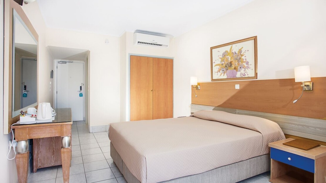 Kosta Palace City Hotel